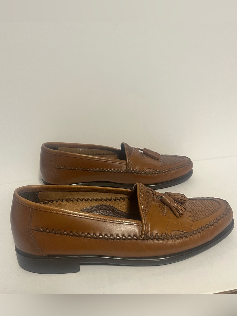 Vintage Hush Puppies Men's Tan Leather Tassel Loafers